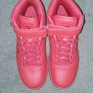 Size 7 All Red High-Top Filas